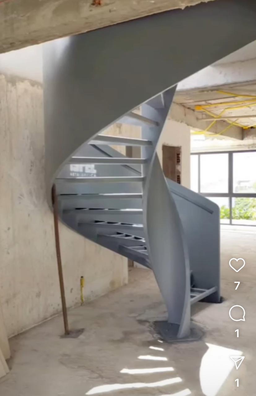 Shkallë Spirale Gri